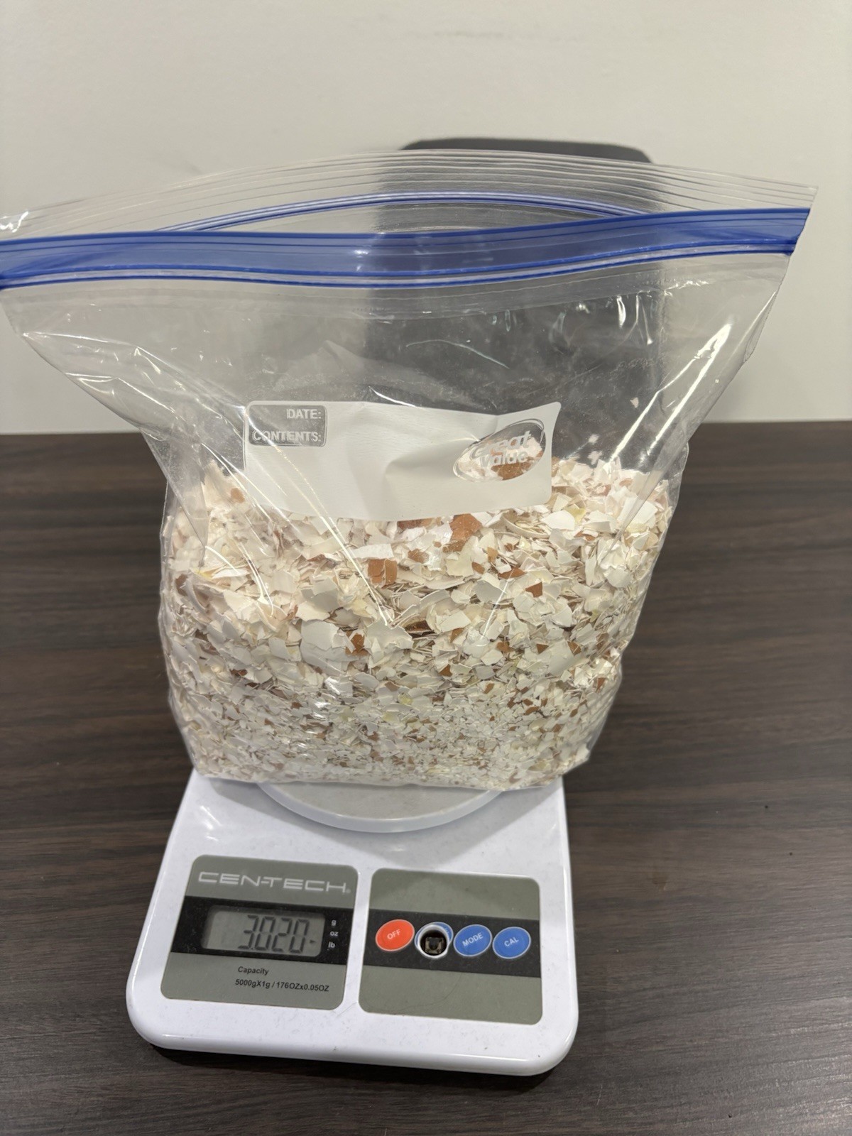 3 Pound Crushed Chicken Egg Shells-Calcium Fertilizer Garden Slugs-Multi Color