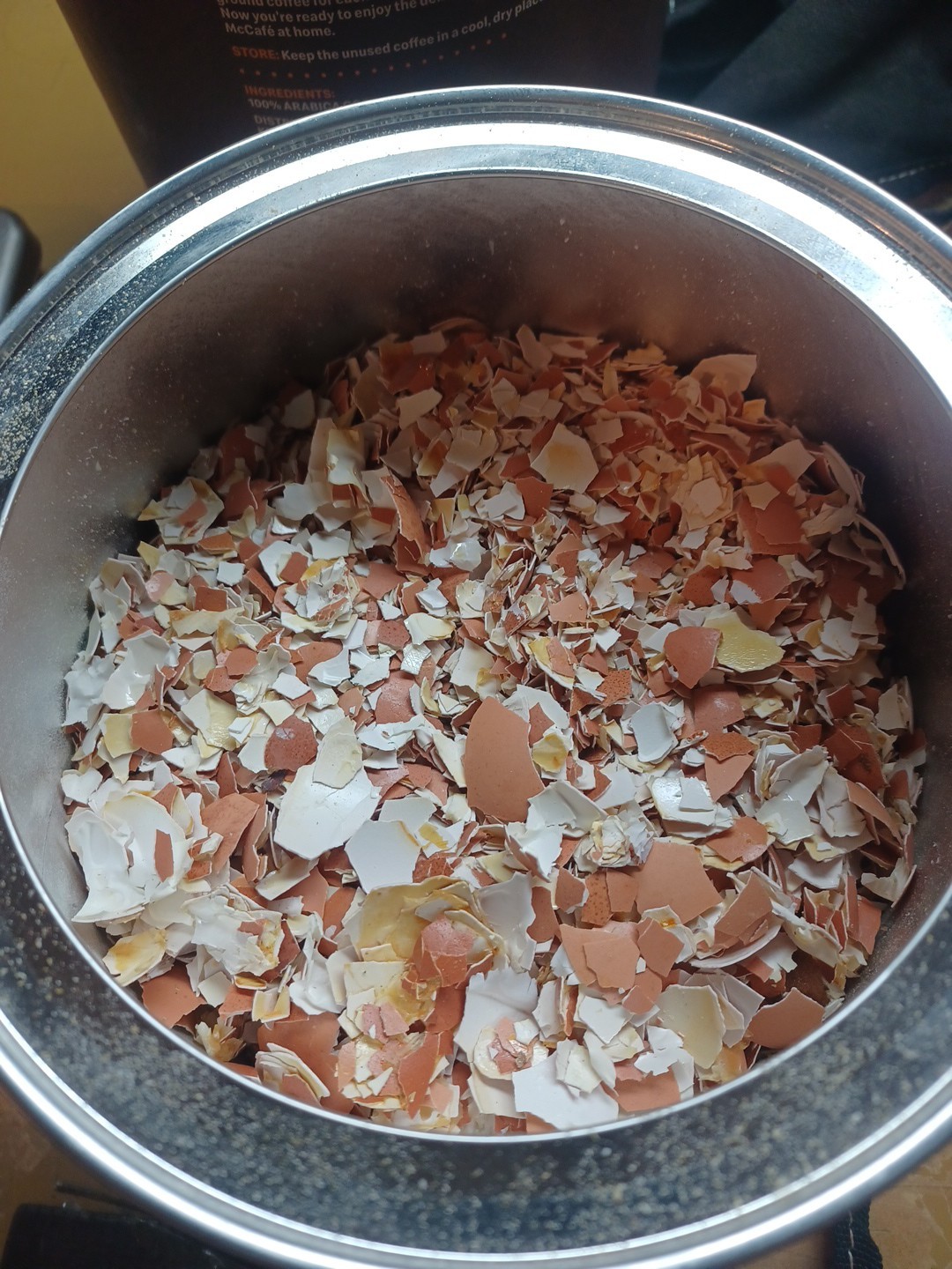 Crushed Eggshells 4 Pounds Calcium Fertilizer Brown & White Egg Shells USA