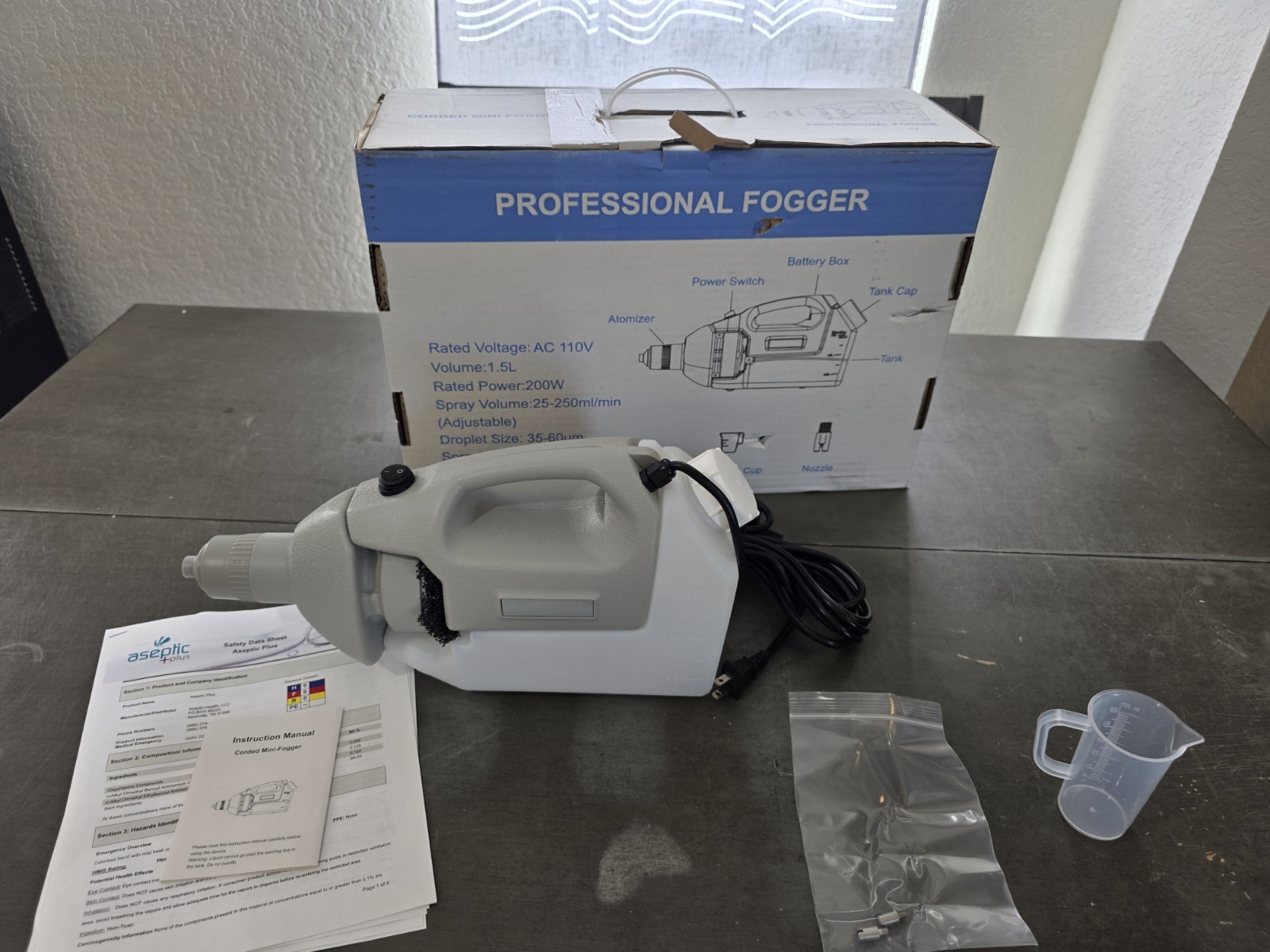 Corded Mini Disinfectant Fogger, Sprayer and Mister with 1.5 L Tank 200W NEW