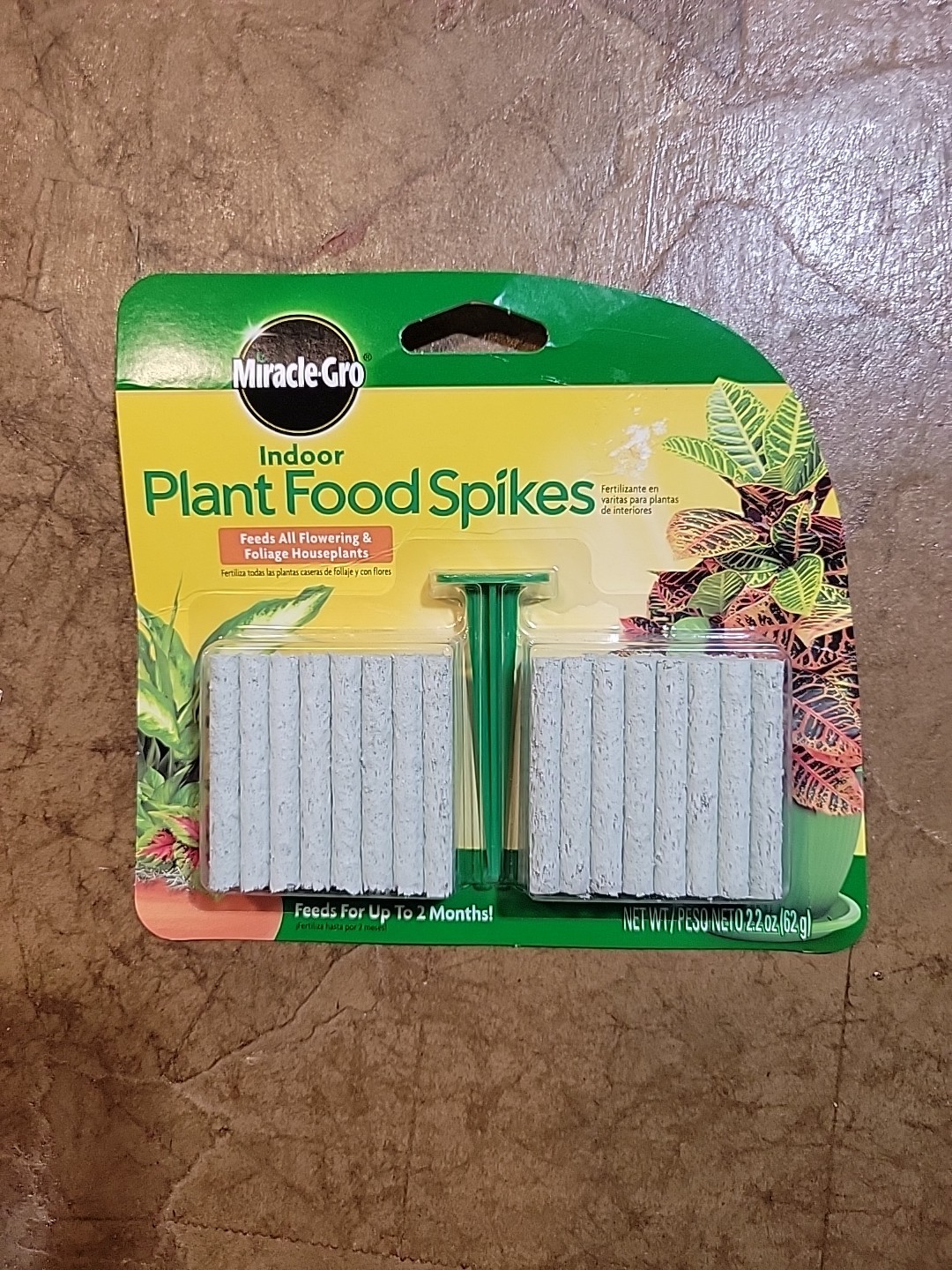 Miracle-Gro Indoor Plant Food 48-Spikes Fertilizer Spikes 2.2-Ounce